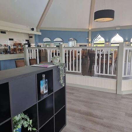 Отель Static Caravan To Hire , Hoburne Devon Bay Goodrington Экстерьер фото
