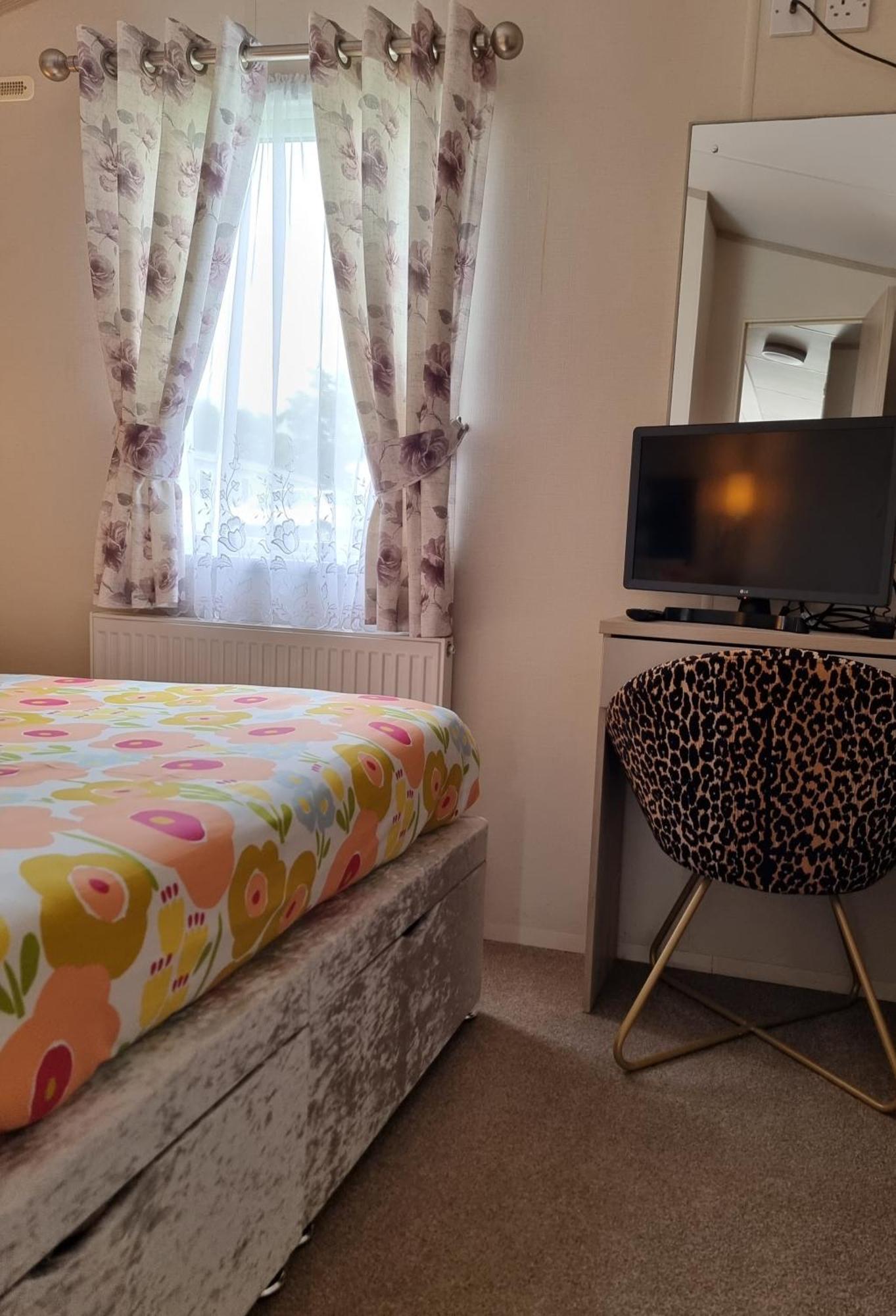 Отель Static Caravan To Hire , Hoburne Devon Bay Goodrington Экстерьер фото