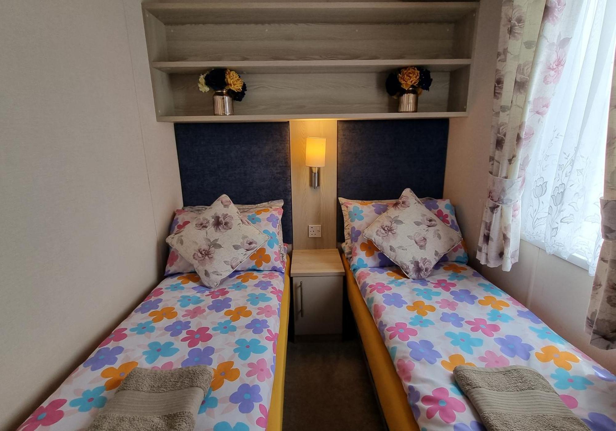 Отель Static Caravan To Hire , Hoburne Devon Bay Goodrington Экстерьер фото