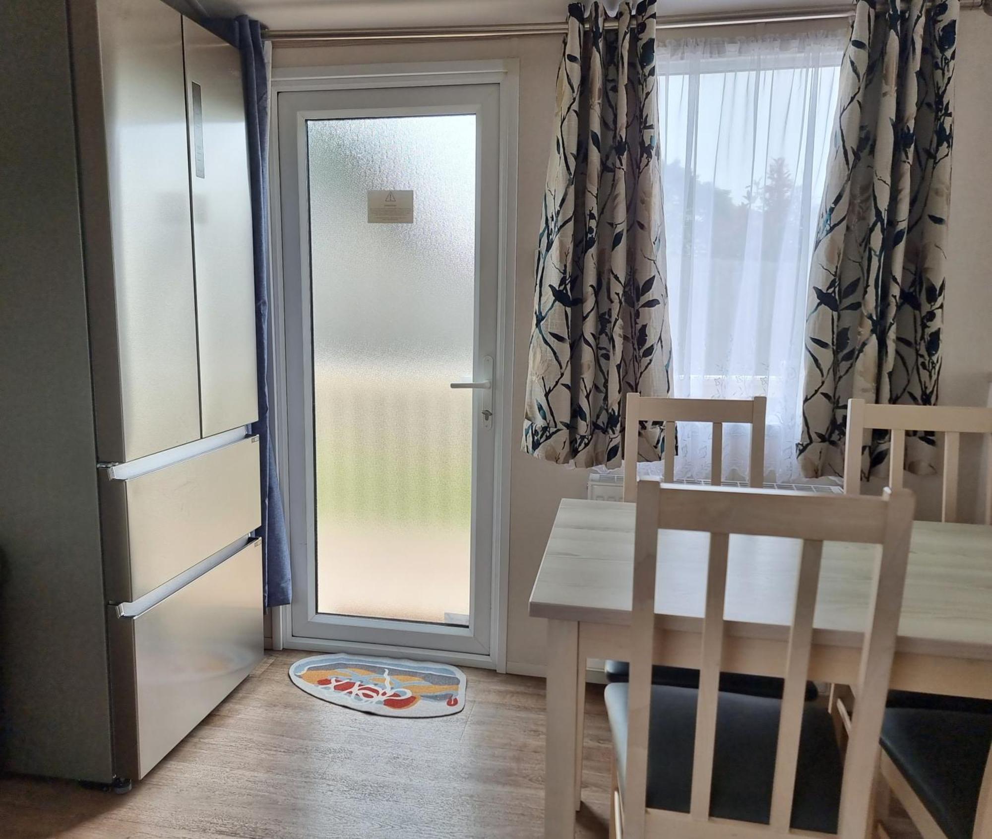Отель Static Caravan To Hire , Hoburne Devon Bay Goodrington Экстерьер фото